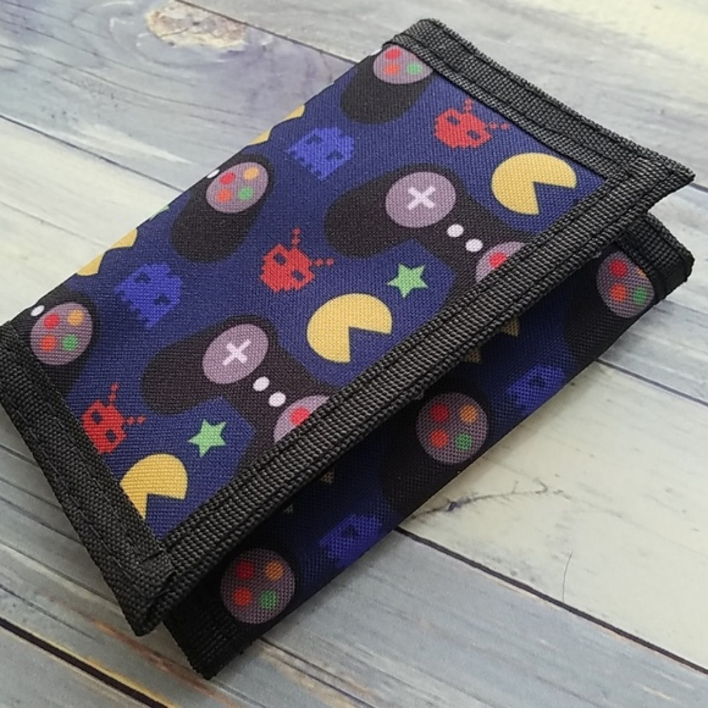 Gamers retro Pac-Man velcro trifold wallet - Picture 6 of 7